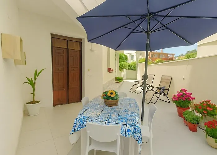 Appartement Per Famiglie Ed Amici A 3 Minuti A Piedi Dal Mare Rosso Corallo Alcamo Marina